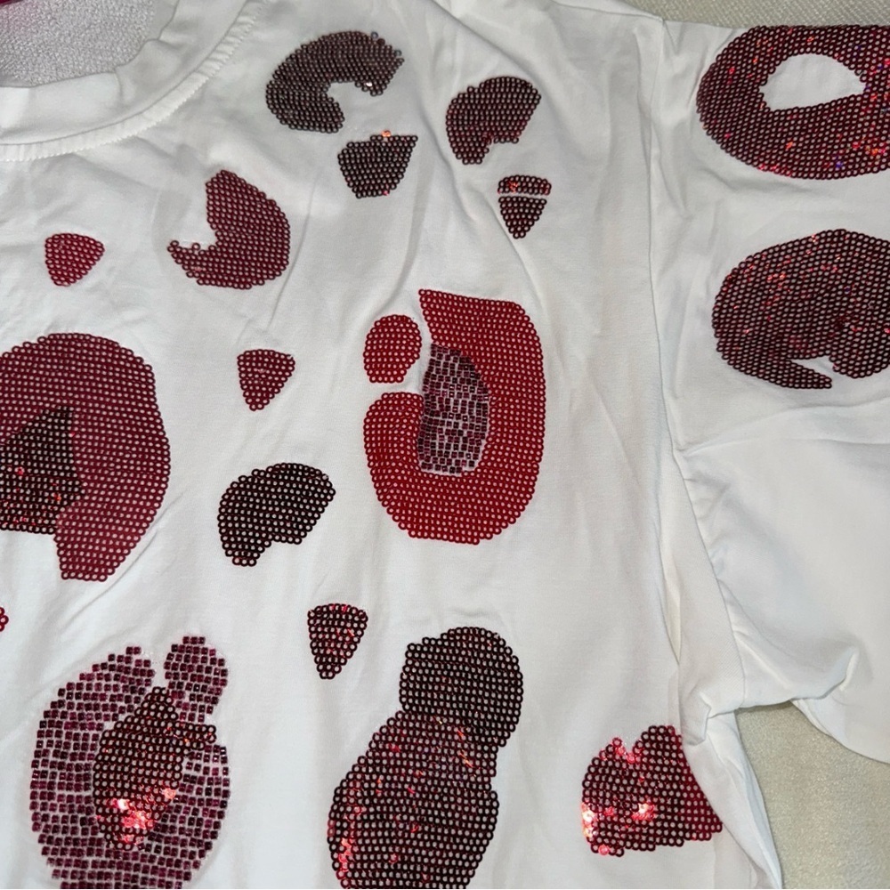 QUEEN OF SPARKLES Red and White Short Sleeve Tee l sequin beaded new - Picture 4 of 8